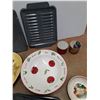 Image 3 : Baking Trays, Serving Platters, Ceramic Bowl and 2 Scented Candles