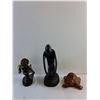 Image 2 : (3) Wooden Decorations