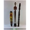 Image 1 : (3) Wooden Decorations