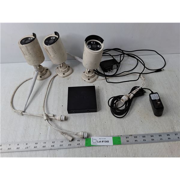 (4) 00SSXX Security Cameras with Adapters- Untested, D-Link Gigabit Switch