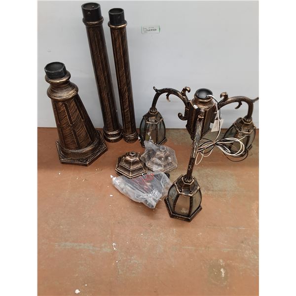 * Outdoor 3-Lamp Fixture - Unassembled