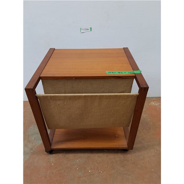 * Vintage Rolling Magazine Table