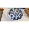 Image 2 : NEW SET OF 14 INCH ELEGANT WHEEL COVERS