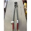Image 1 : 3FT BOLT CUTTERS