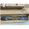Image 2 : JOHN DEERE MOWER BLADES, 2 SETS OF 3, MODELS UC22010 AND M145516