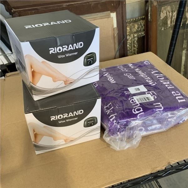 2 NEW RIORAND WAX WARMERS AND NEW BLANKET