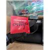Image 2 : 2 NEW CAR SEAT COVERS