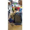 Image 2 : BIN OF CLEANING SUPPLIES