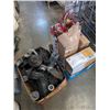 Image 1 : LOT OF STORE RETURN OUTDOOR GARDEN SOLAR LIGHTS AND HOUSEHOLD GOODS