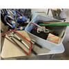 Image 1 : TOTE WITH GARDEN TOOLS, WINCH, SAW AND MORE