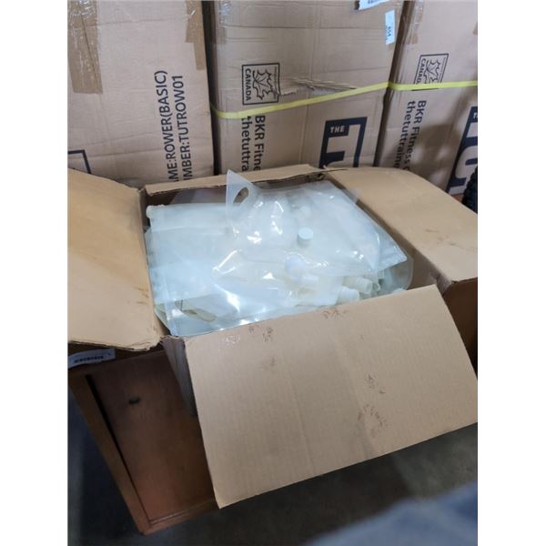 BOX OF PIPING BAGS