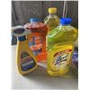 Image 3 : BOX OF CLEANING ITEMS