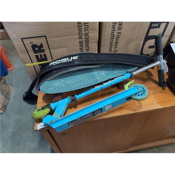2 WEIGHT BELTS, SCOOTER AND SKATEBOARD