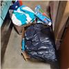 Image 1 : LOT OF OUTDOOR POOLS AND AIR MATTRESSES VARIOUS SIZES.