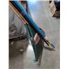 Image 2 : ASSORTED GARDEN TOOLS