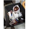 Image 2 : FABRIC BOX AND RACK OF COLLECTIBLES AND DECOR