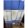 Image 3 : 6 LARGE BLUE BINS