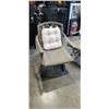Image 2 : 4 CAST PATIO SWIVEL CHAIRS