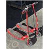 Image 2 : 2 RAZOR ELECTRIC SCOOTERS NO CHARGERS FOR PARTS OR REPAIR