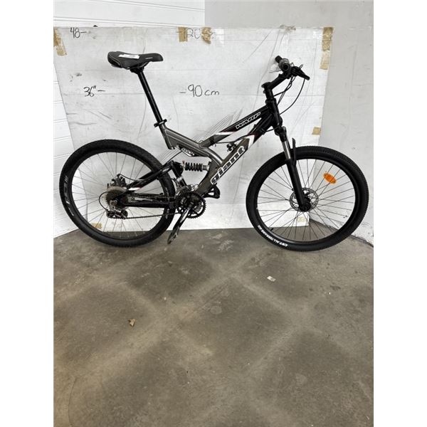 BLACK GIANT BIKE