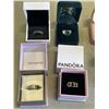 Image 2 : 8 ESTATE RINGS