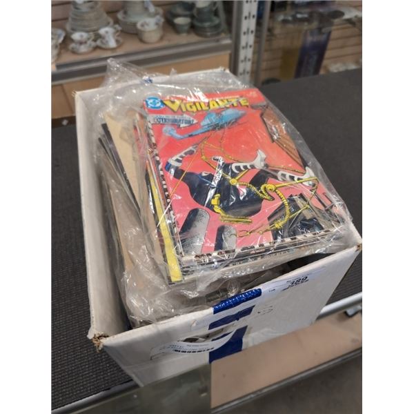 BOX OF ASSORTED COMIC BOOKS