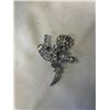Image 3 : TWO FLORAL BROOCHES