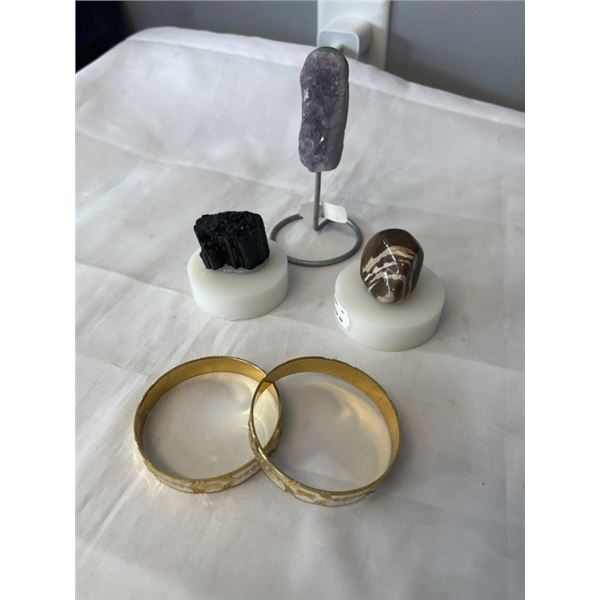 AMETHYST ON STAND, JASPER STONE, BLACK TOURMALINE AND BANGLES