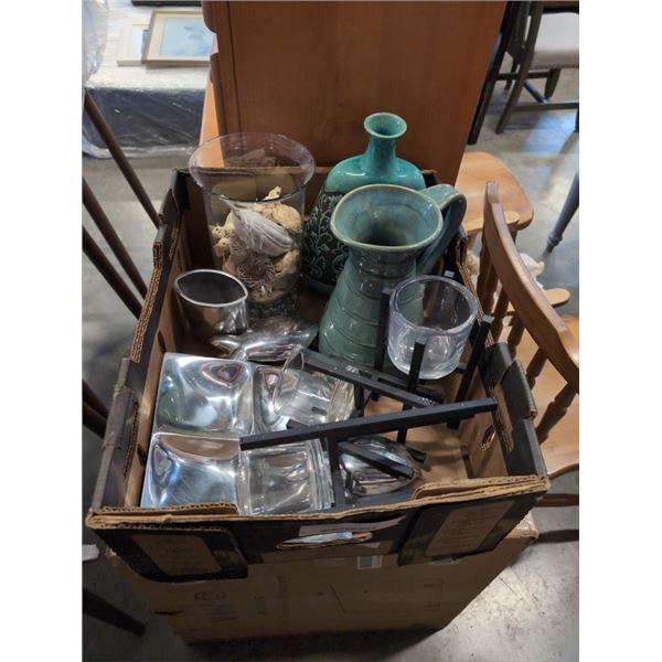 BOX OF CONTEMPORARY COLLECTIBLES