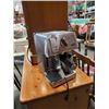Image 1 : DELONGHI ESPRESSO MACHINE