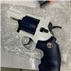 Image 5 : 2 NEW SOFT EJECTION EDUCATIONAL REVOLVER GUNS WITH 2 DIFFERENT SETS OF SHELLS