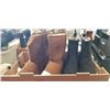 Image 1 : 2 NEW WOMEN'S BOOTS, SIZE 8