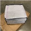 Image 2 : CASE OF 8 QUEEN SIZE MATTRESS COVER