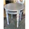 Image 3 : 2 ROUND MODERN ENDTABLES