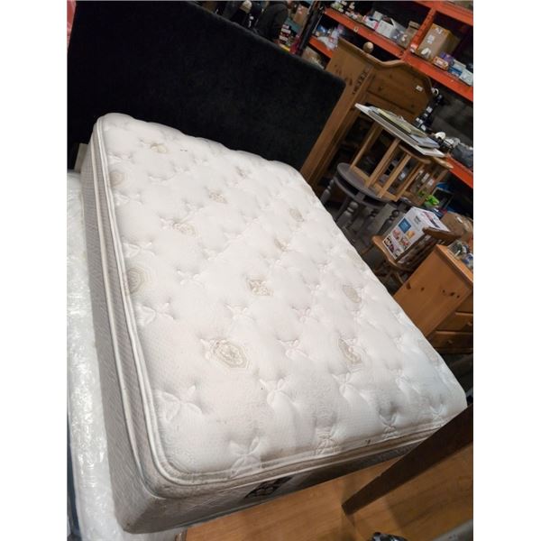 SEARS O PEDIC 'ORCHESTRA' DOUBLE SIZE PILLOW TOP MATTRESS
