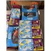 Image 2 : TRAY OF FISH TOYS