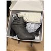 Image 4 : THREE NEW PAIRS OF WOMEN'S BOOTS AND SHOES SIZE 8.