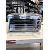 Image 2 : NEW HAMILTON BEACH SURECRISP AIRFRYER TOASTER OVEN - TESTED WORKING, RETAIL $129, STORE DISPLAY, UNU