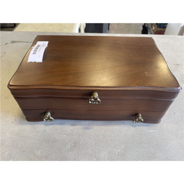 JEWELRY BOX WITH CONTENTS