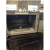 Image 2 : LG 1.5 CU. FT. NEOCHEF BLACK STAINLESS COUNTERTOP MICROWAVE, TURNS ON DOESNT HEAT