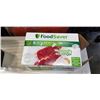 Image 3 : FOOD SAVER WITH VACUUM ATTACHMENT AND BAGS