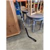 Image 3 : PAVEL BURE SIGNED HOCKEY STICK NO C.O.A.