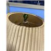 Image 4 : VINTAGE MCM BRASS FLOOR LAMP WITH LAMP TABLE