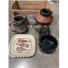 Image 1 : BOX OF VARIOUS SIGNED POTTERY