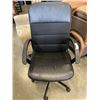 Image 2 : ROLLING OFFICE ARMCHAIR MESH AND LEATHER