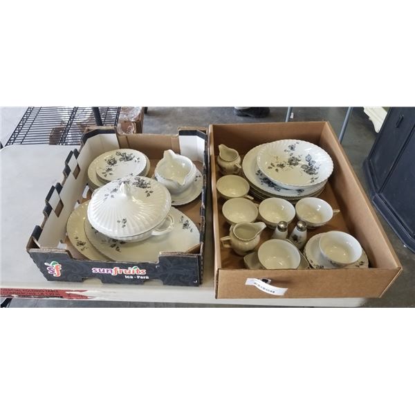 36 PCS ROYAL FETTAU FINE PORCELAIN CHINA, MADE IN GERMANY