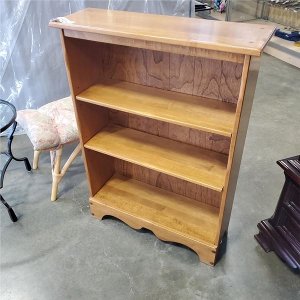 VINTAGE VILAS MAPLE SHELF