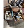 Image 1 : 2 BOXES OF COLLECTIBLES