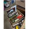 Image 2 : 2 BOXES OF VINTAGE COLLECTIBLES