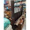Image 3 : KINGSIZE 4 POST BEDFRAME, HEADBOARD, FOOTBOARD, RAILS AND SLATS, NO HARDWARE